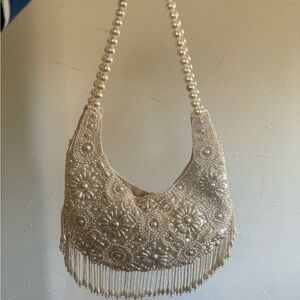 SOLD


T.J.Maxx Pearl-Embellished Beige Shoulder Bag